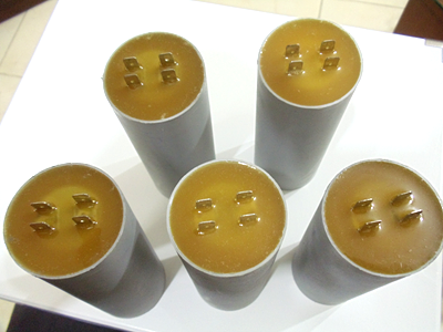 Capacitores